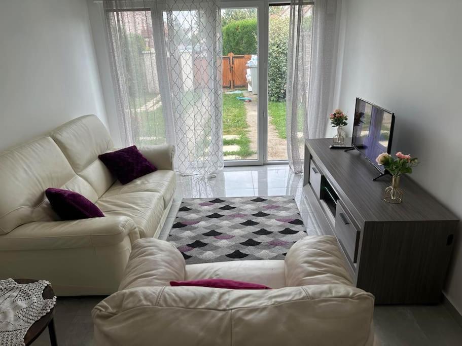 Appartement T2 Avec Jardin Au Calme,parking Prive Buchelay